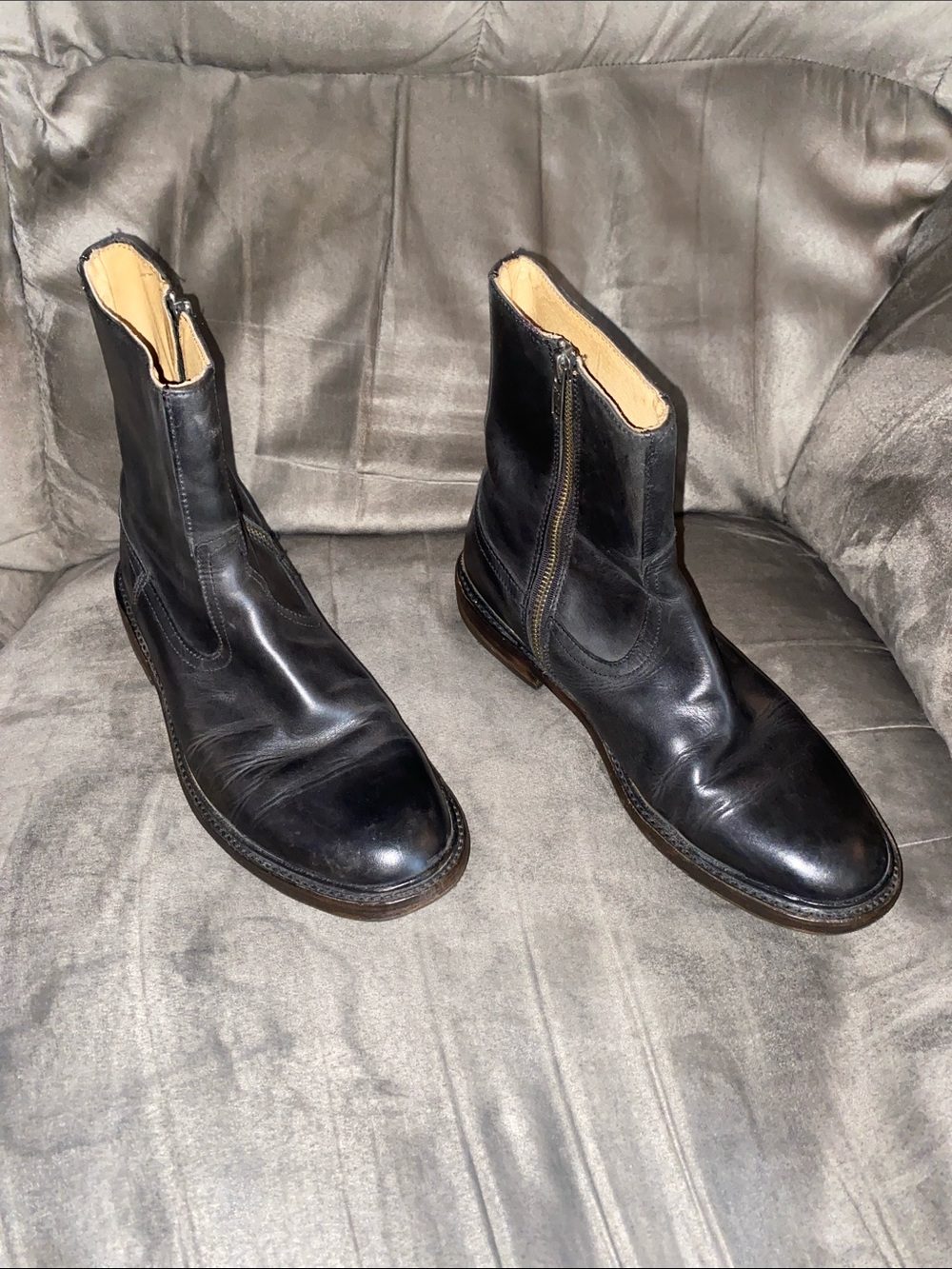 Frye Black Leather Side-Zip Ankle Boots/ Vintage RARE!!!